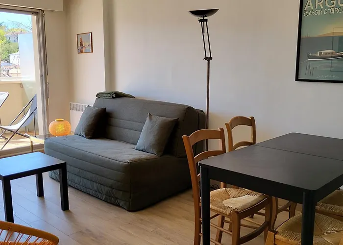 Centre-Ville Arcachon : Appartement T2 Avec Terrasse, Wifi Et Parking, A 300M De La Plage - Fr-1-374-188